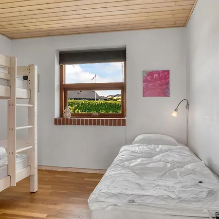 Beautiful In With House Sea View