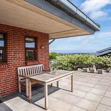 Beautiful In With House Sea View *